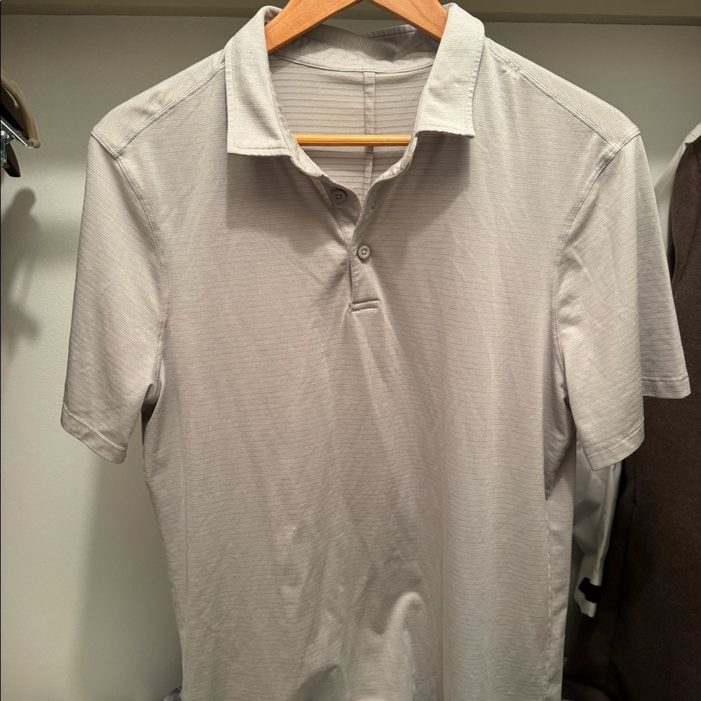 Lululemon men’s medium polo shirt. Light gray